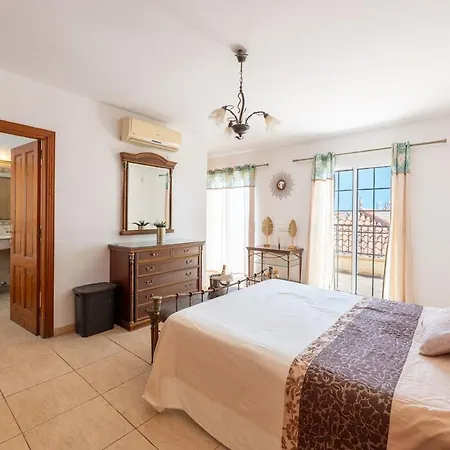 Guapa, Golf Del Sur San Miguel de Abona